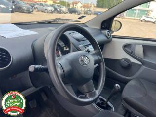 TOYOTA Aygo usata, con Chiusura centralizzata