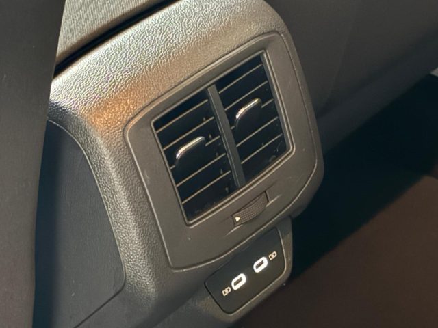 VOLKSWAGEN T-Roc usata, con Controllo trazione