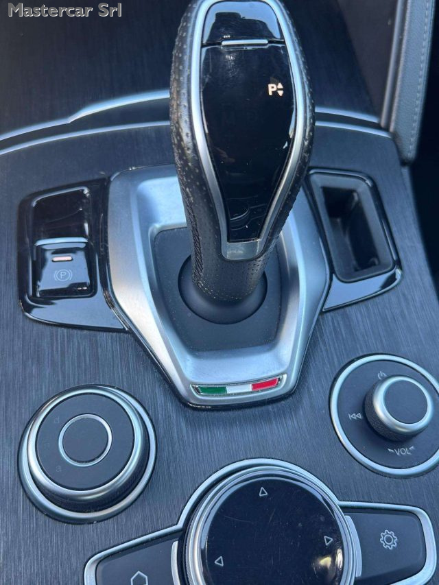 ALFA ROMEO Stelvio usata, con Chiusura centralizzata