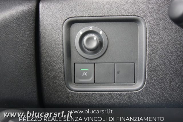 DACIA Duster usata, con Sedile posteriore sdoppiato
