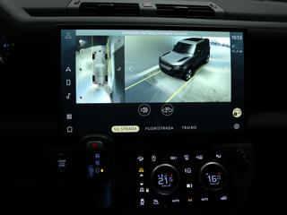 LAND ROVER Defender usata, con ESP