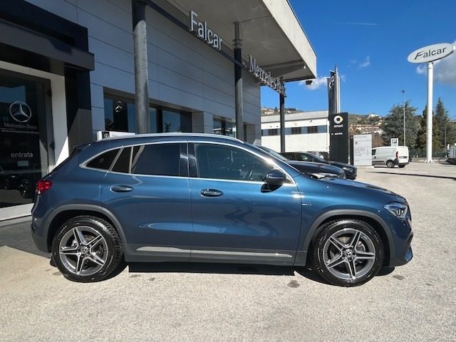 MERCEDES-BENZ GLA 200 usata, con Airbag laterali