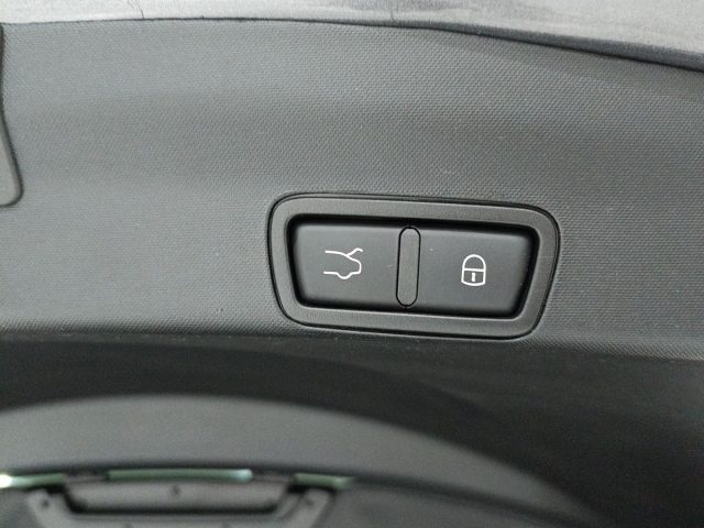 ALFA ROMEO Stelvio usata, con Sensore di luce