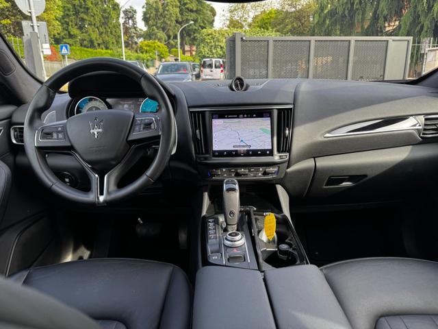 MASERATI Levante usata, con Fendinebbia
