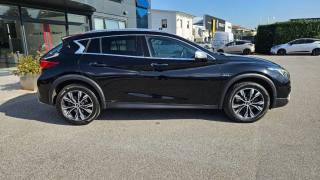 INFINITI QX30 usata, con Airbag laterali