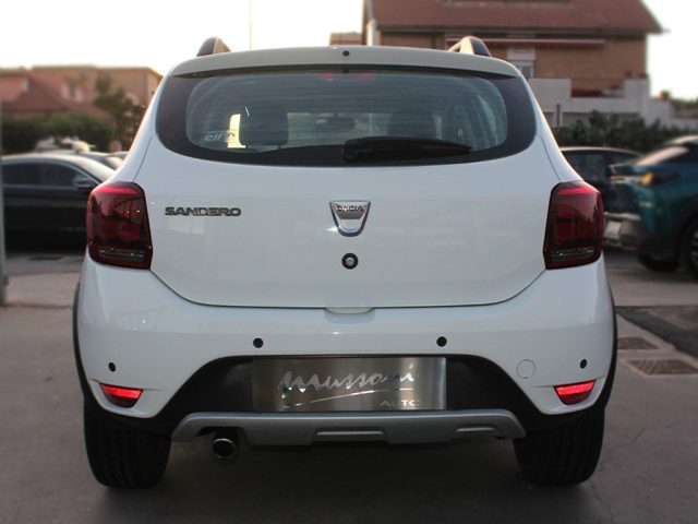 DACIA Sandero usata, con Autoradio