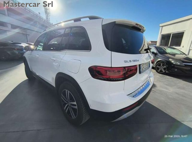 MERCEDES-BENZ GLB 180 usata, con Sedile posteriore sdoppiato