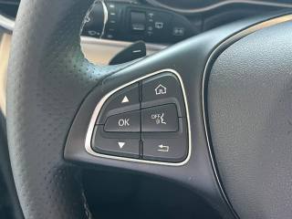 MERCEDES-BENZ V 220 usata, con Sensore di luce