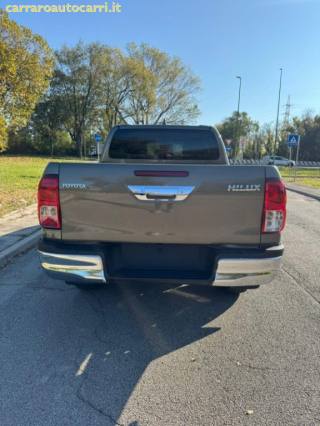 TOYOTA Hilux usata, con Alzacristalli elettrici