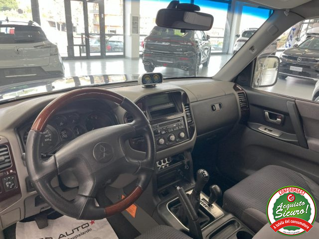 MITSUBISHI Pajero usata, con Fendinebbia
