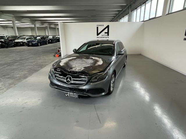 MERCEDES-BENZ E 220 usata, con Airbag Passeggero
