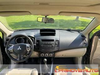 MITSUBISHI Outlander usata, con Fendinebbia