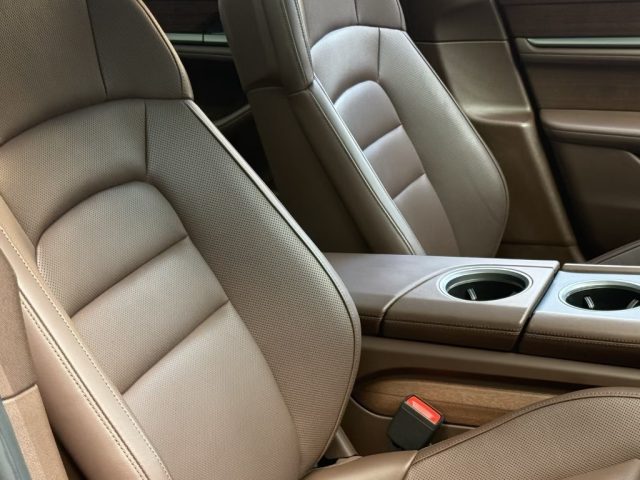 PORSCHE Taycan usata, con Regolazione elettrica sedili