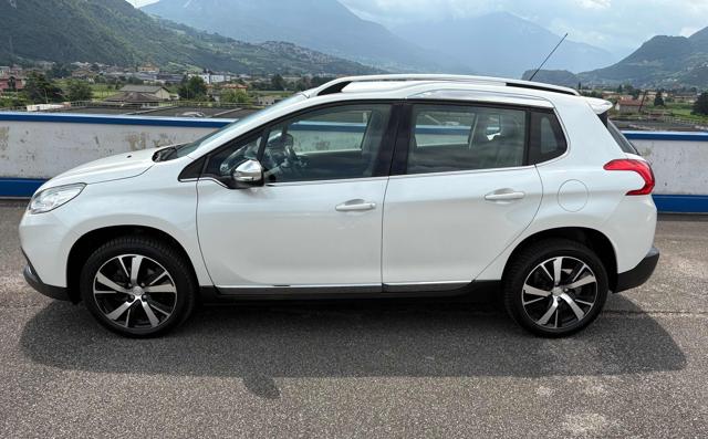 PEUGEOT 2008 usata, con Airbag