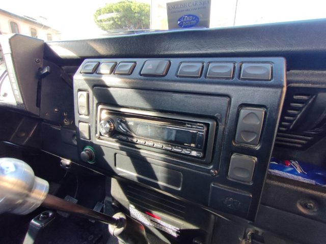 LAND ROVER Defender usata 10