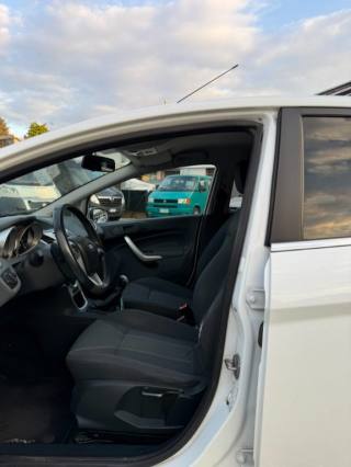 FORD Fiesta usata, con Servosterzo