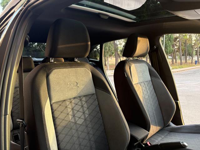 VOLKSWAGEN Taigo usata, con Controllo automatico clima