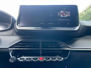 PEUGEOT 2008 usata, con Sensore di luce