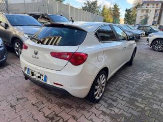 ALFA ROMEO Giulietta usata, con Autoradio