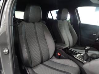 PEUGEOT 2008 usata, con Volante multifunzione