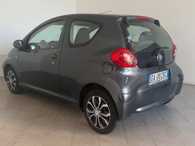 TOYOTA Aygo usata 6