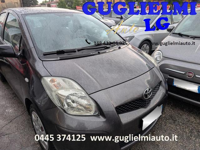 TOYOTA Yaris usata, con Autoradio digitale