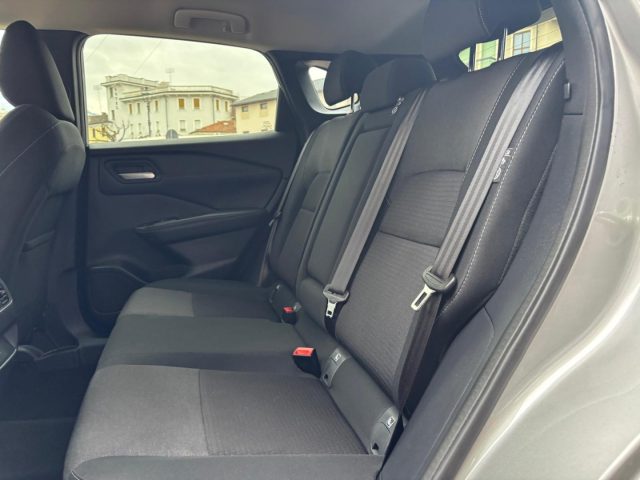 NISSAN Qashqai usata, con Fari LED