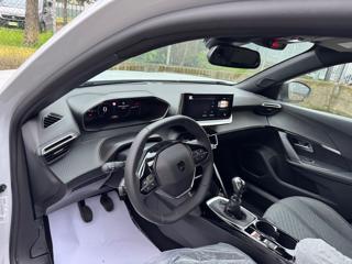 PEUGEOT 2008 usata, con Autoradio