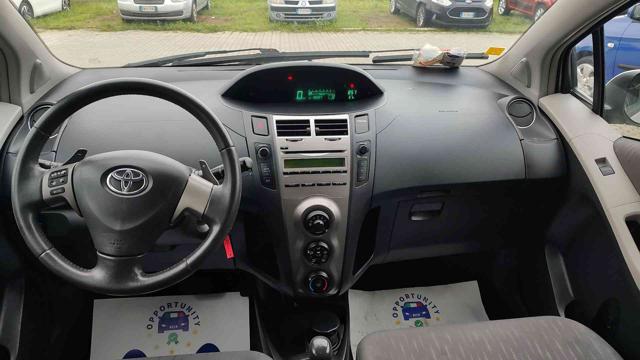 TOYOTA Yaris usata, con Lettore CD