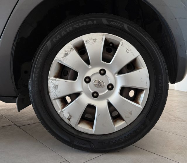 TOYOTA Yaris usata 7