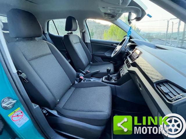 VOLKSWAGEN T-Cross usata, con USB