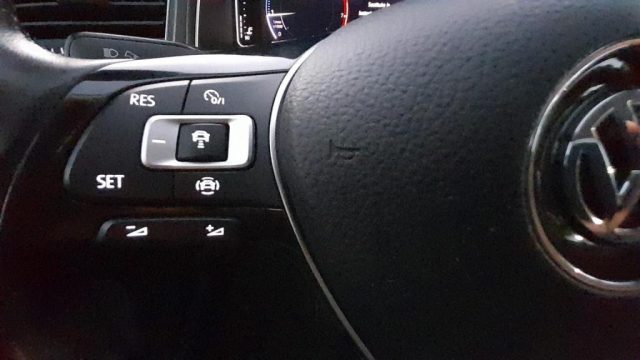 VOLKSWAGEN T-Roc usata, con Climatizzatore automatico, 2 zone