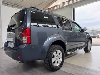 NISSAN Pathfinder usata, con Luci diurne