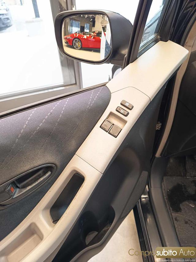 TOYOTA Yaris usata 20