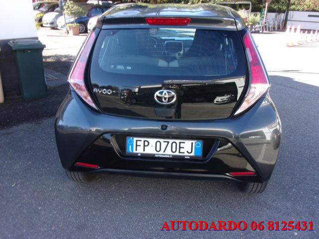 TOYOTA Aygo usata 22