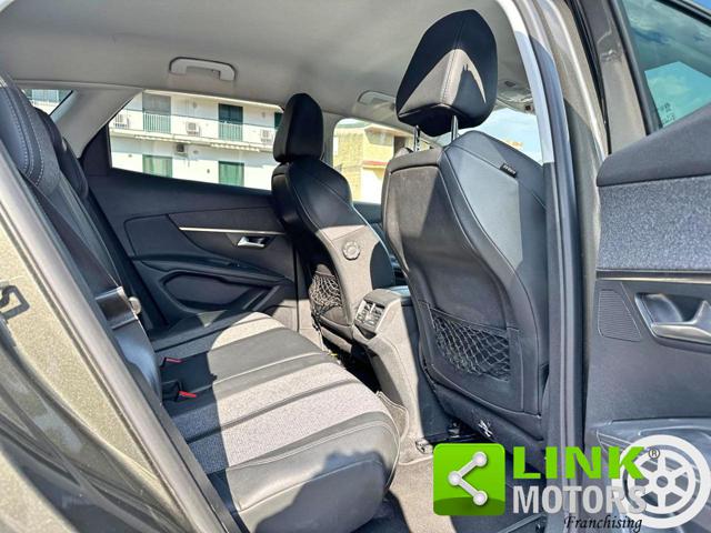 PEUGEOT 3008 usata, con Sedile posteriore sdoppiato