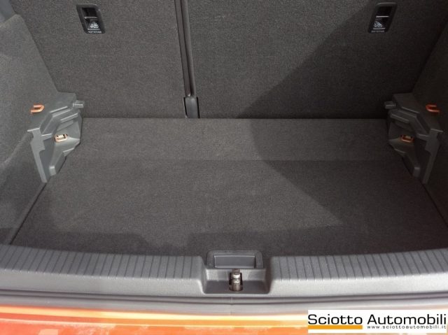 VOLKSWAGEN T-Cross usata, con Bracciolo