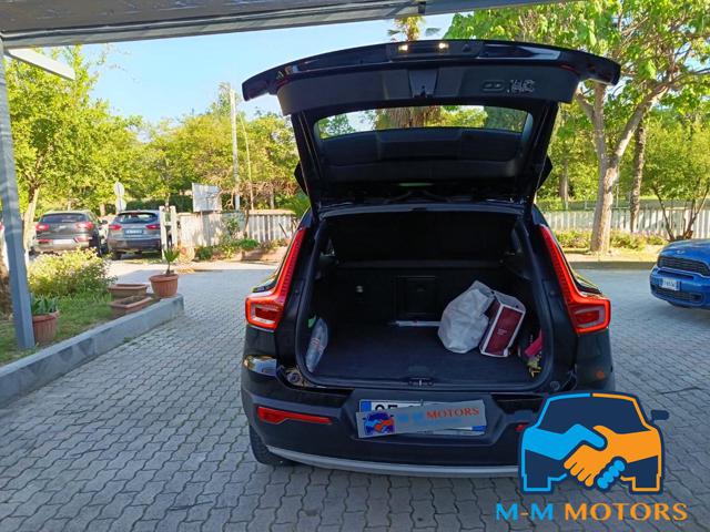 VOLVO XC40 usata, con Sedile posteriore sdoppiato