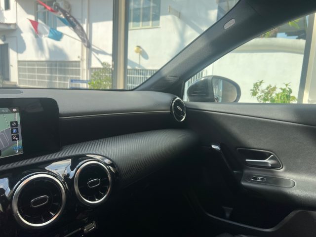 MERCEDES-BENZ A 180 usata, con Apple CarPlay