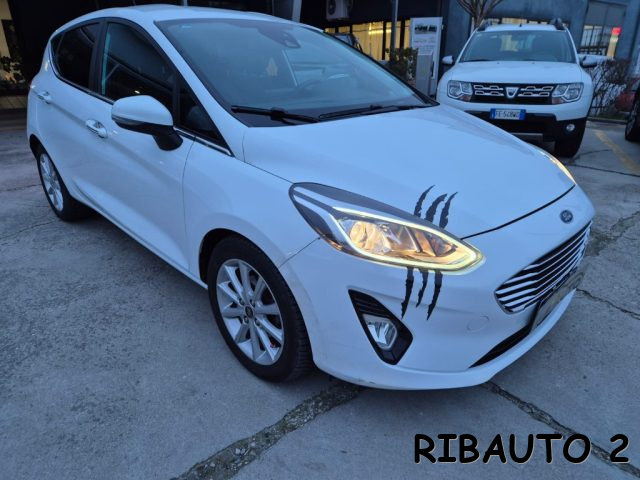FORD Fiesta usata, con ESP