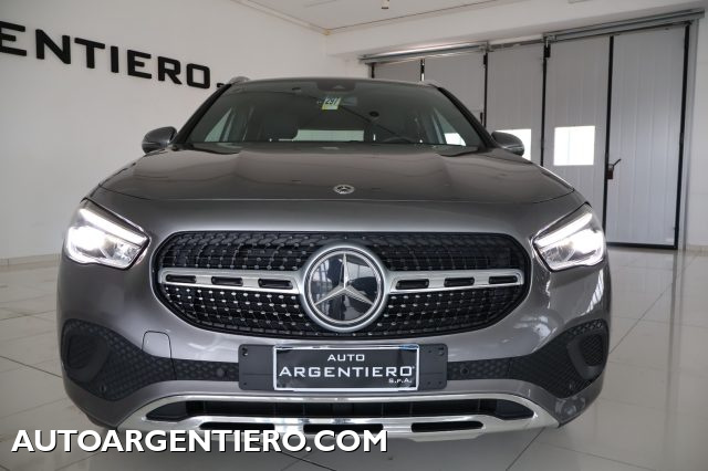 MERCEDES-BENZ GLA 200 usata, con Airbag