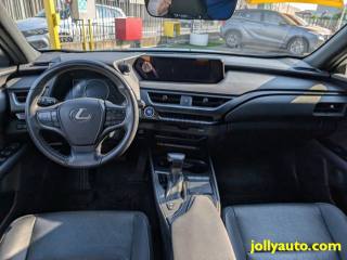 LEXUS UX 250h usata, con Specchietti laterali elettrici