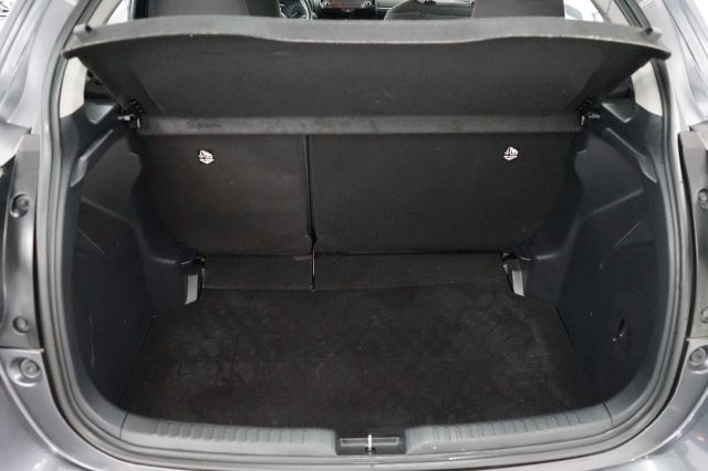 TOYOTA Yaris usata 30