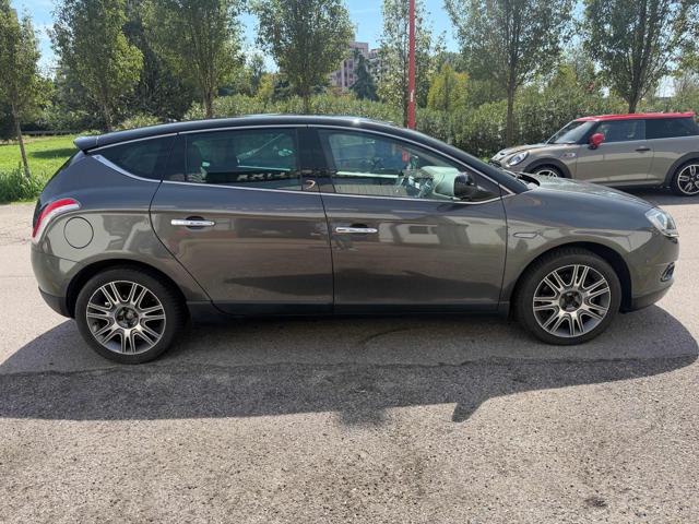 LANCIA Delta usata, con Autoradio