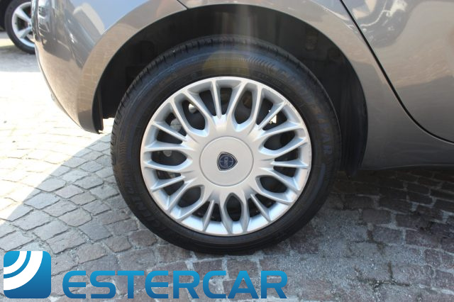 LANCIA Ypsilon usata, con Controllo trazione