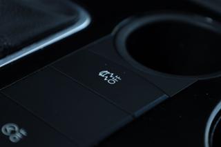 VOLKSWAGEN Touareg usata, con Touch screen