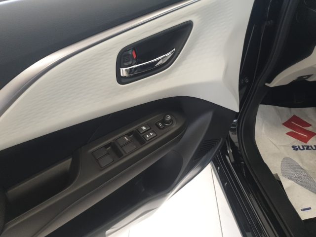 SUZUKI Swift usata, con Controllo automatico clima