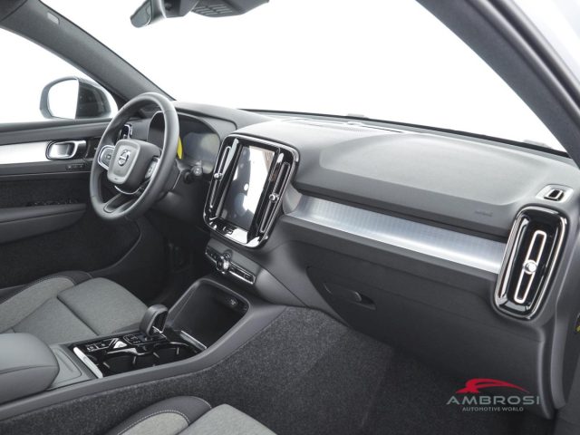 VOLVO XC40 usata 11