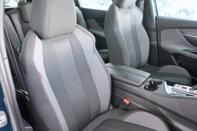 PEUGEOT 5008 usata, con Hill holder