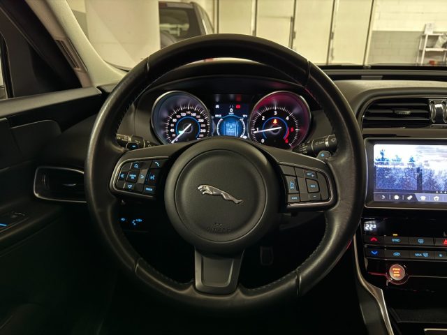 JAGUAR XE usata, con Chiusura centralizzata